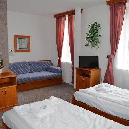 Hotel Peliny Chocen Luaran gambar