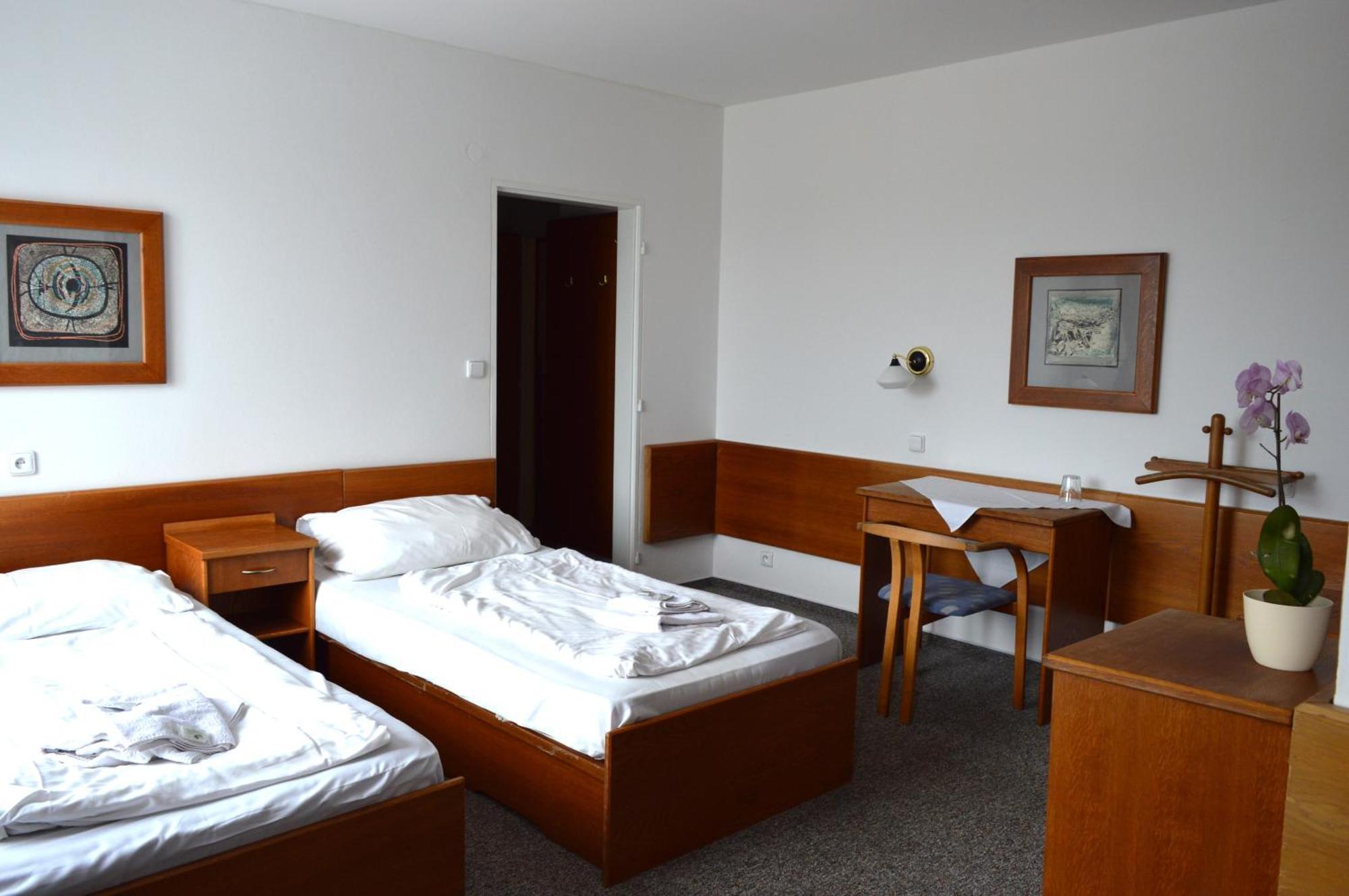 Hotel Peliny Chocen Luaran gambar